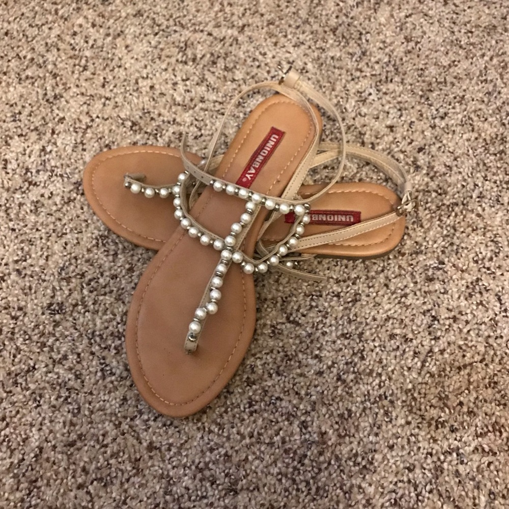 Sz 8 sandals
